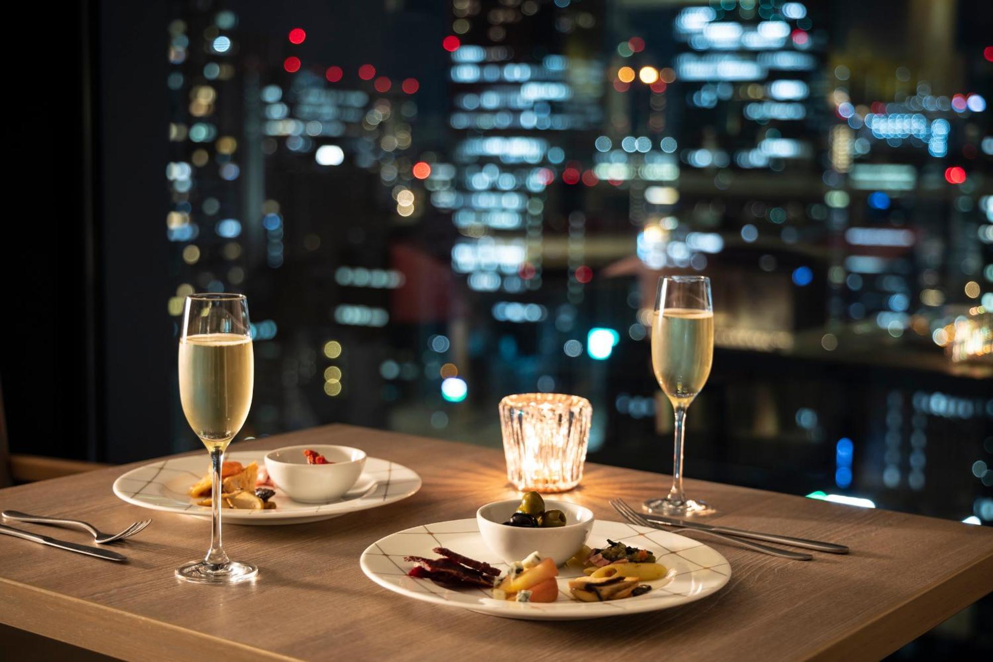The Royal Park Hotel Iconic Osaka Midosuji Dış mekan fotoğraf The View from the Shard