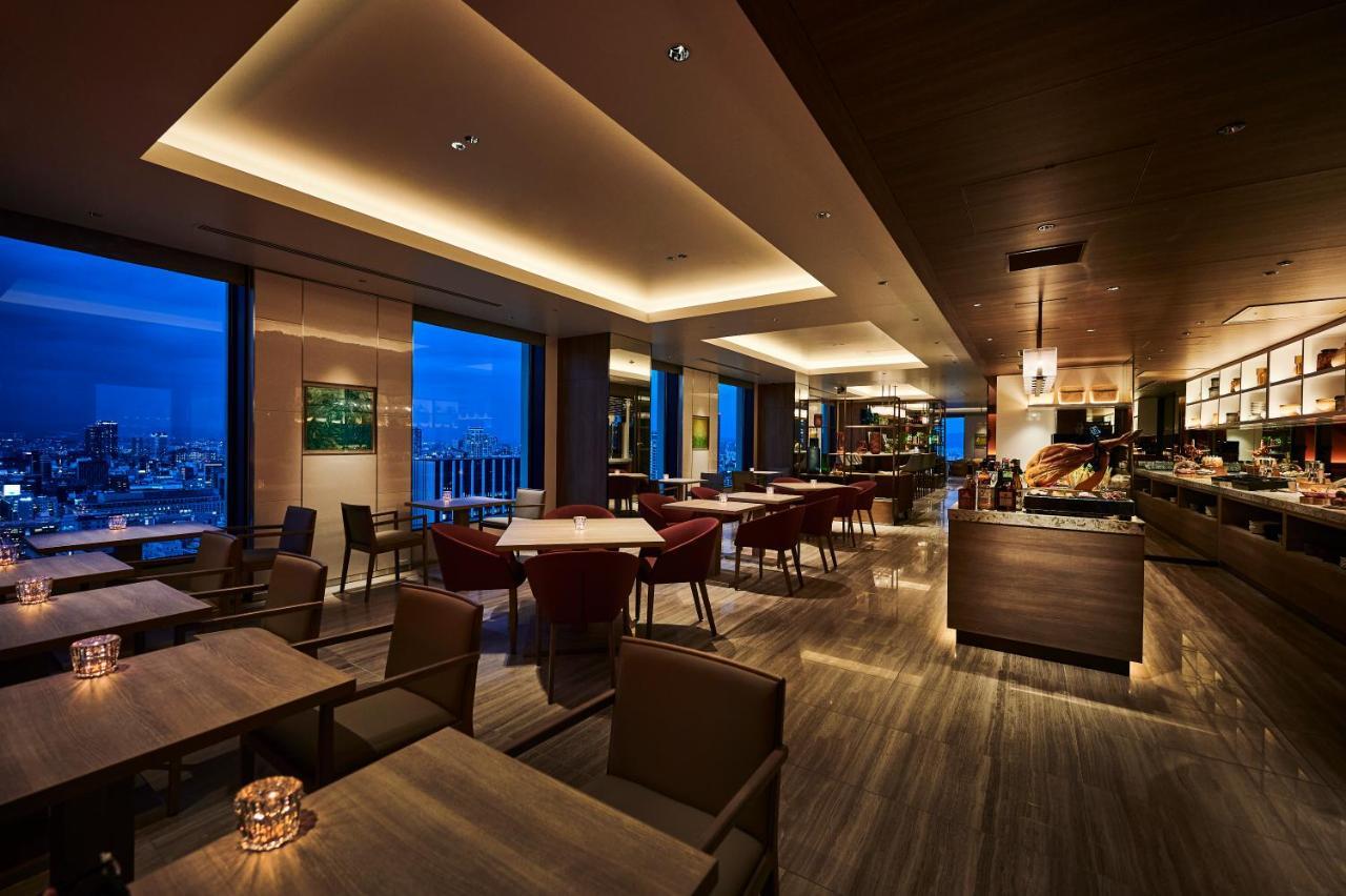 The Royal Park Hotel Iconic Osaka Midosuji Dış mekan fotoğraf The lounge at the Tokyo International Airport
